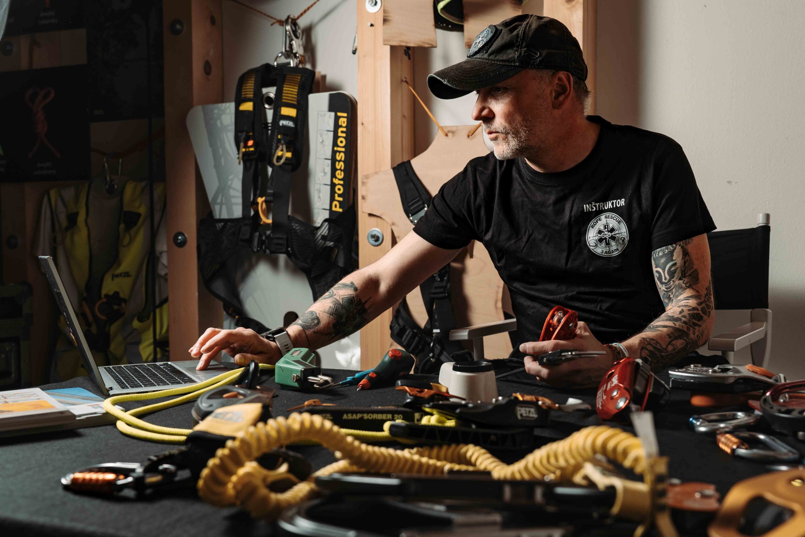 predaj horolezeckej techniky a revizie vybavenia